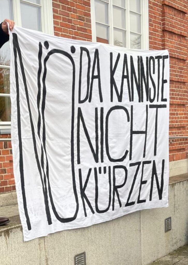 Unterschriftensammlung Sparpläne